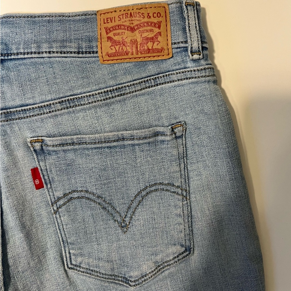 Levi's Sky Blue Denim Jeans